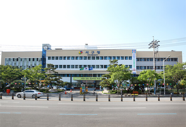 대구광역시 서구가 ESG행복경제연구소의 ‘대구광역시 기초자치단체 ESG 평가지수’의 거버넌스부문에서 종합 평점70.95점·B등급으로 최하위를 기록했다/대구 서구청 제공.