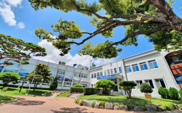 경상남도 기초단체 ESG 평가에서 남해군이 1위에 올랐다. 남해군청전경./남해군청 제공.