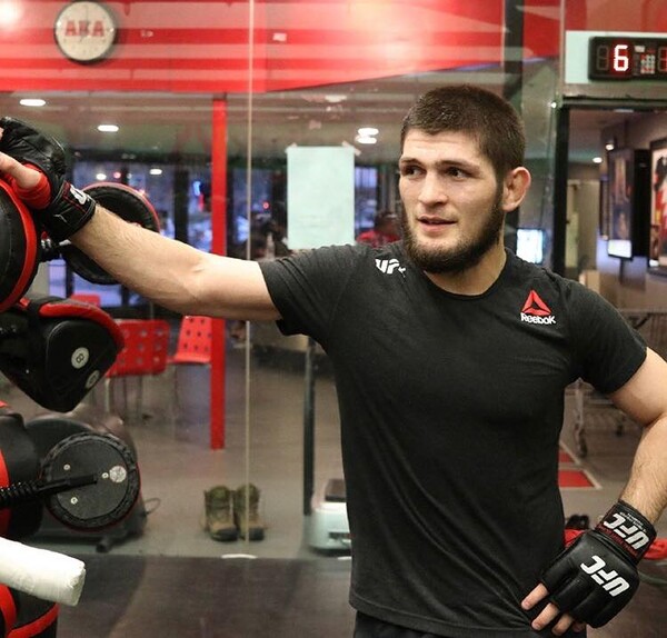 전 UFC 라이트급 챔피언인 하빕 누르마고메도프가 훈련하던 모습. /하빕 누르마고메도프 페이스북