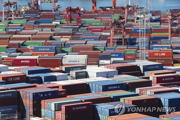 12월 1~20일까지 수출액이 20% 늘었다./연합