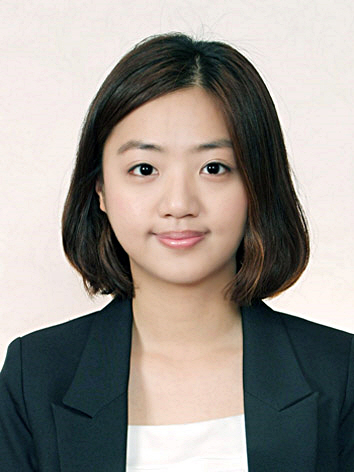 2021년 4분기 ‘친절왕’ 공무원으로 선정된 장안구 율천동 행정복지센터 맞춤형복지팀 최희정 주무관./수원시 제공