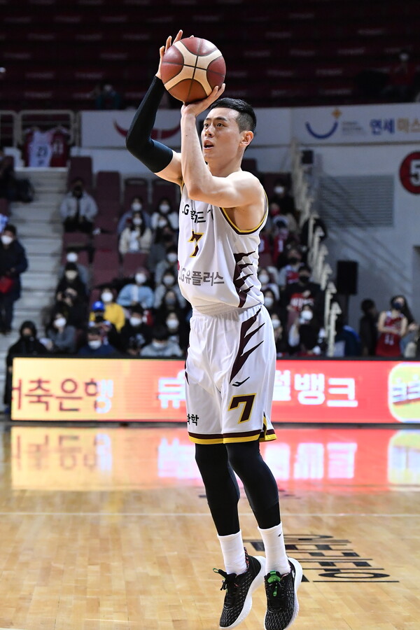 이재도와 함께 창원 LG의 3연승을 이끌고 있는 이관희. /KBL 제공