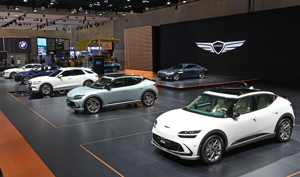 '2021 서울 모빌리티쇼'에서 전동화 모델로 구성된 제네시스 전시관. /사진=현대자동차그룹