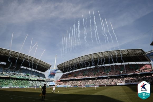 2021시즌 K리그1 개막전 당시 모습. /한국프로축구연맹 제공