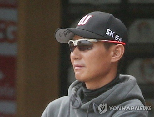 SK 와이번스 시절 염경엽 전 감독의 모습. /연합뉴스