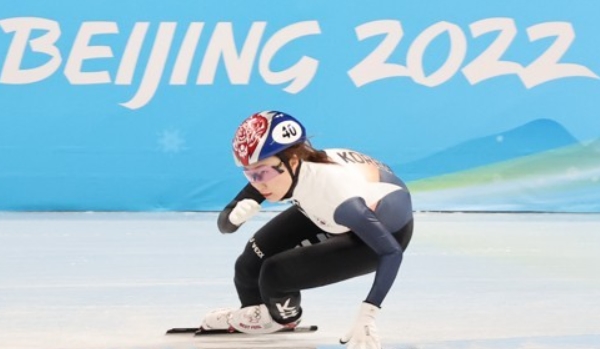 최민정은 500m 준준결선에서 탈락했다. /연합뉴스