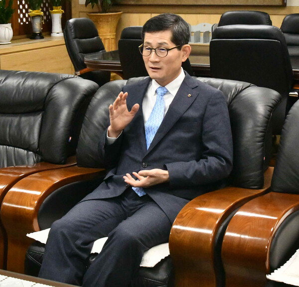 NH농협 경기지역본부 김길수 본부장이 경기도 농업인들의 당면현안과 향후 경기농협의 100년 경영에 대한 고민과 방안을 제시했다./경기농협 제공