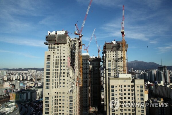 붕괴된 광주 화정동 아이파크. / 연합뉴스