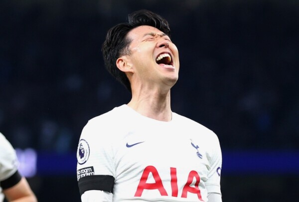 토트넘 홋스퍼의 손흥민이 포효하고 있다. /구단 페이스북