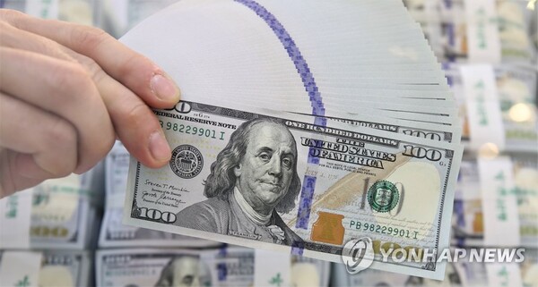 10일 출범한 새 정부는 원/달러 환율을 잡기 위해 한미 통화스와프를 언급하고 있다. /연합뉴스