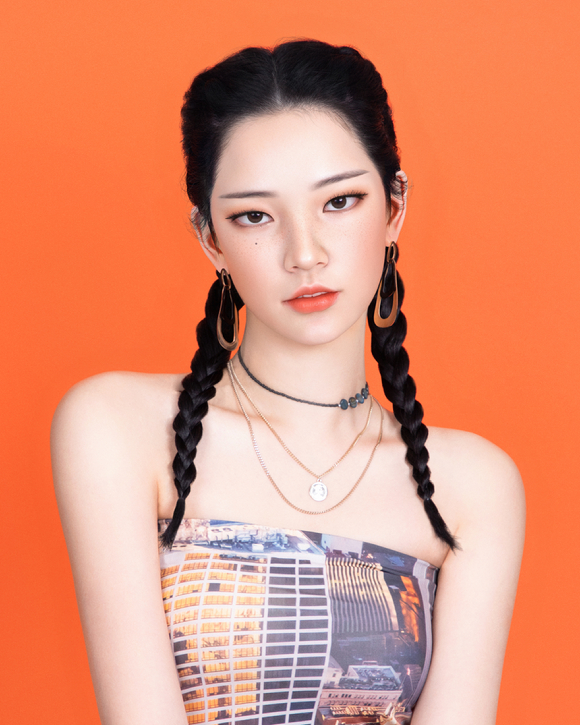 가상인간 '로지'. /사진=네이버