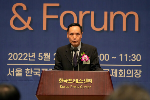 송진현 한스경제 대표이사가 27일 오전 서울 중구 한국프레스센터에서 열린 제3회 2022 ESG Korea Awards & Forum에서 환영사를 하고 있다.