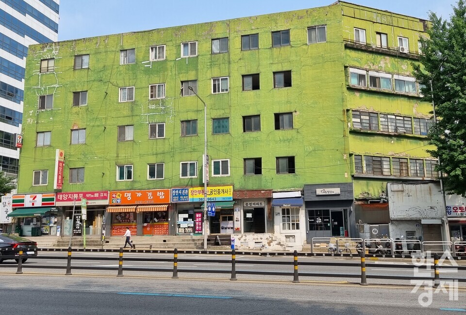 서울 마포구 충정로역 근처 충정아파트. / 서동영 기자