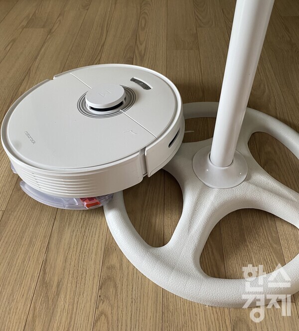 로보락 올인원 로봇청소기 'Q7 맥스플러스'. /사진=최정화 기자