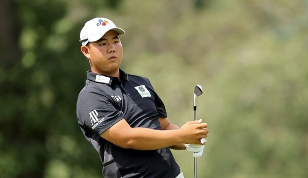 김주형은 2000년 이후 출생한 선수 중 최초로 PGA 투어에서 우승하는 진기록을 남겼다. /연합뉴스
