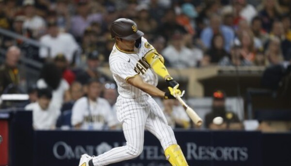 MLB 샌디에이고 파드리스의 김하성(27)이 물오른 타격감각을 과시했다. /연합뉴스