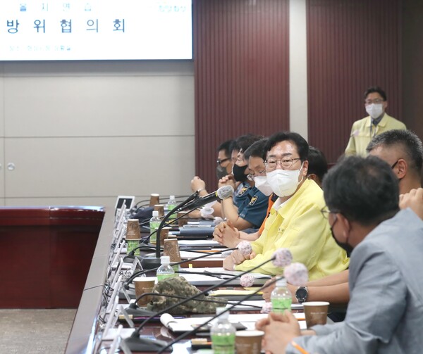 정명근 시장이 통합방위협의회에서 발언하고 있다./ 화성시 제공