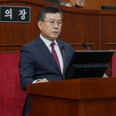 오산시의회 이상복 의원이 7분 자유발언을 하고 있다./ 김두일 기자