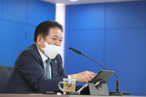 최대호 시장이 첨단기업 유치 방안과 지역경제 활성화를 위한 시책을 모색하기 위해 미국 출장에 나선다./ 안양시 제공