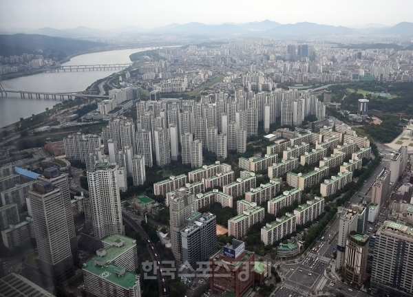 서울시 아파트 전셋값이 치솟으면서 경기지역 새 아파트로 수요자들이 대거 이동하는 모습이다. 사진=한스경제DB.