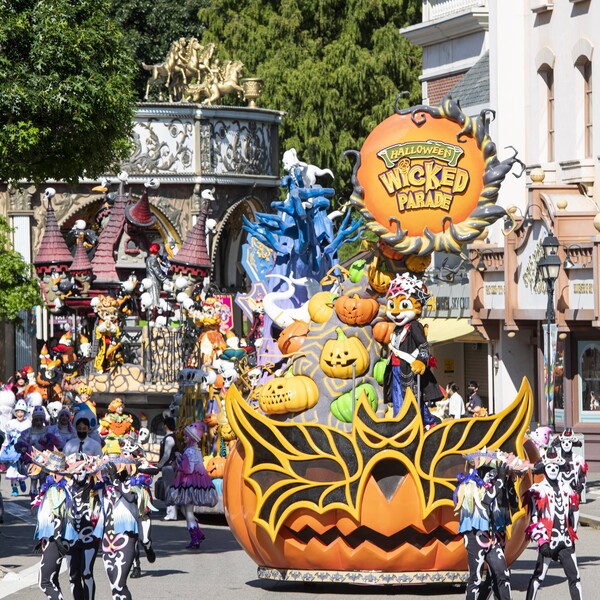 귀여운 악동 캐릭터들이 행진하는 에버랜드 할로윈 위키드 퍼레이드./ 에버랜드 제공
