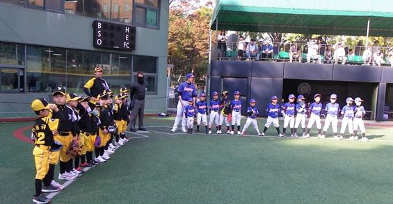 남양주야놀유치원야구단(권오현 감독)과 성동구유치원야구단(김현우 감독) 경기 시작전 장면. / 대한유소년야구연맹 제공