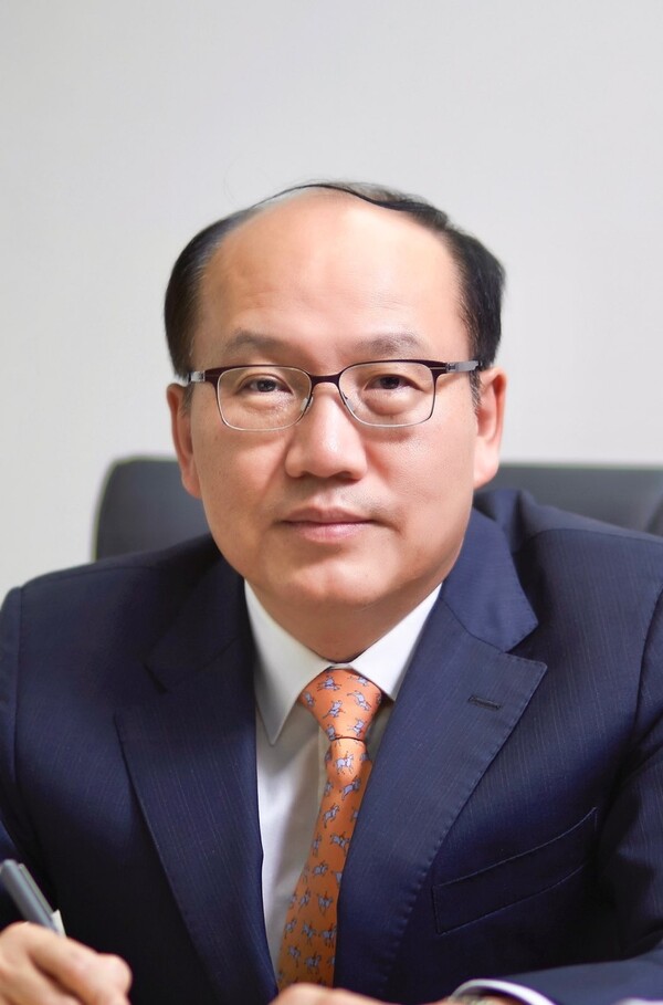 한명호 사장. / LX하우시스 제공.