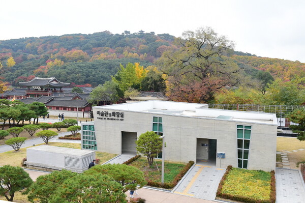 지난 2020년 아름다운 화장실 대상작으로 선정된 수원시의 미술관옆화장실./ 수원시 제공