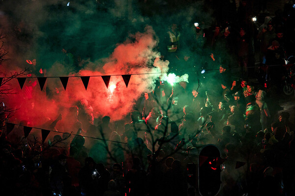 모로코 팬들이 네덜란드 암스테르담에서 벨기에전 승리를 자축하고 있다. /EPA 연합뉴스