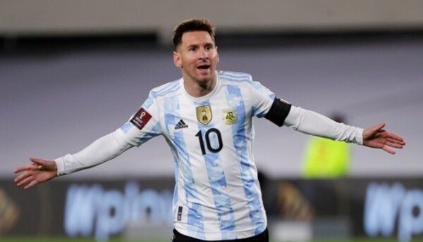 아르헨티나의 리오넬 메시가 생애 첫 월드컵 우승이자 조국의 통산 3번째 우승에 도전한다. /연합뉴스