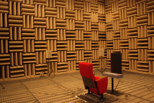 현대건설이 층간소음 저감 기술 개발 과정에서 이용하는 음향실험실. (사진=현대건설)