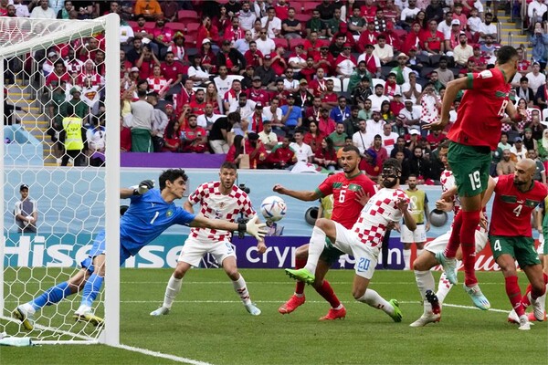 크로아티아와 모로코는 지난달 23일 조별리그 1차전에서 만나 0-0 무승부를 기록했다. /연합뉴스