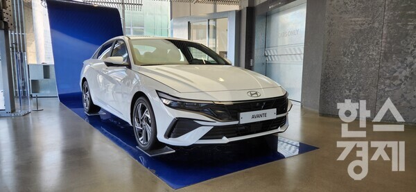 '더 뉴 아반떼'./성은숙 기자