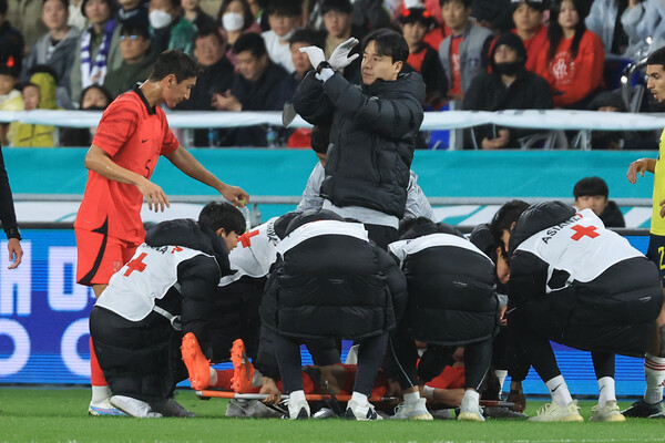한국 축구 국가대표팀 측면 수비수 김진수가 콜롬비아전에서 당한 부상으로 클린스만호에서 하차했다. /연합뉴스