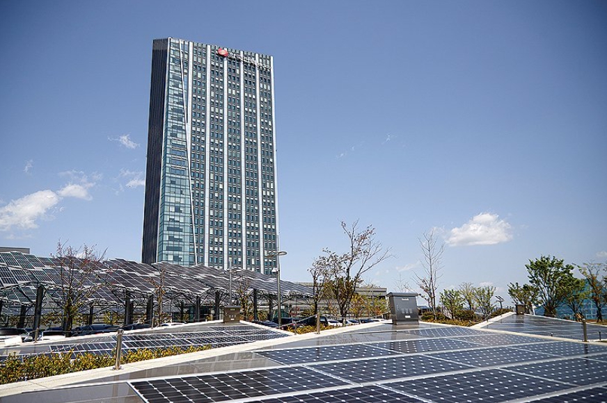 한국전력 본사 전경.