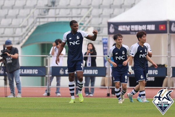 서울 이랜드 공격수 호난은 멀티골을 기록했다. /한국프로축구연맹 제공