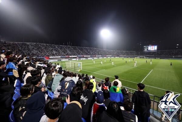 4월 15일 수원종합운동장에서 수원FC와 전북 현대의 경기가 펼쳐졌다. /한국프로축구연맹 제공