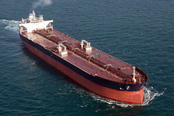 삼성중공업이 오세아니아 지역 선사로부터 원유 운반선 2척을 2,275억원에 수주했다. 사진은 삼성중공업의 원유운반선 / 삼성중공업 제공