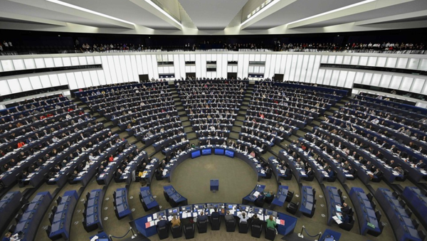 유럽연합(EU)의 ‘지속가능한 배터리법이 14일(현지시간) 유럽의회 본회의를 통과했다. 이와 관련 정부는 “우리 기업의 EU 내 시장 지위가 흔들릴 가능성은 없다”고 전망했다. / 연합뉴스 제공