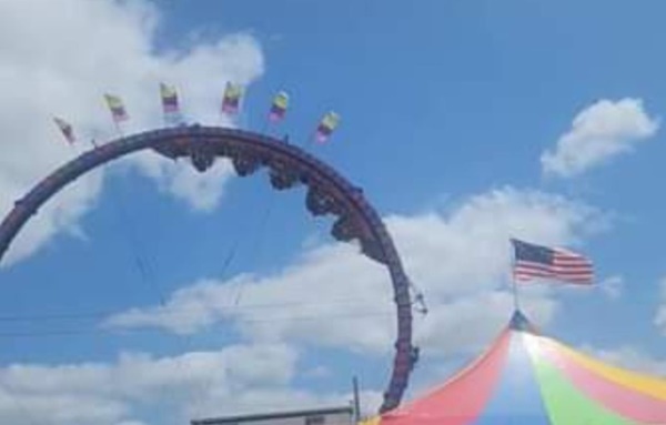 멈춰선 롤러코스터 / Scott Brass 페이스북 게시글 캡처