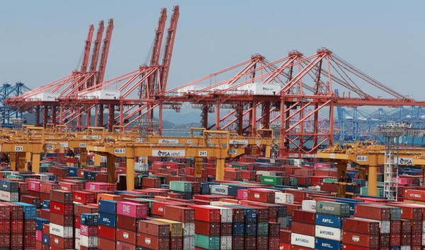 중국에 진출한 한국 기업의 올해 2분기(4∼6월) 매출이 소폭 하락한 것으로 나타났다.  / 연합뉴스 제공