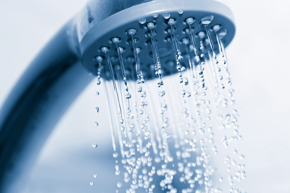 샤워 시간을 2분 줄이면 한 번 샤워할 때마다 24L의 물을 절약할 수 있다.