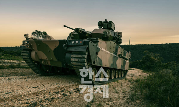 한화에어로스페이스가 개발한 미래형 궤도장갑차인 ‘레드백(Redback) / 한화에어로스페이스