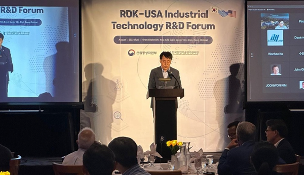 장영진 산업통상자원부 1차관이 1일(현지시간) 미국 샌프란시스코에서 열린 '한미 산업기술 R&D(연구개발) 설명회'에서 발언하고 있다. / 연합뉴스