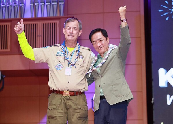 평택시(시장 정장선)는 10일 평택대학교 90주년 기념관에서 잼버리 미 스카우트 대표단 대상으로 문화공연을 개최했다./ 정장선 시장 페이스북 사진 캡쳐