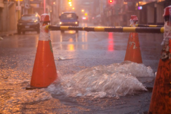 23일 전국 대부분 지역에 강하고 많은 비가 내리고 있다. (기사와 직접적 관련 없는 이미지)
