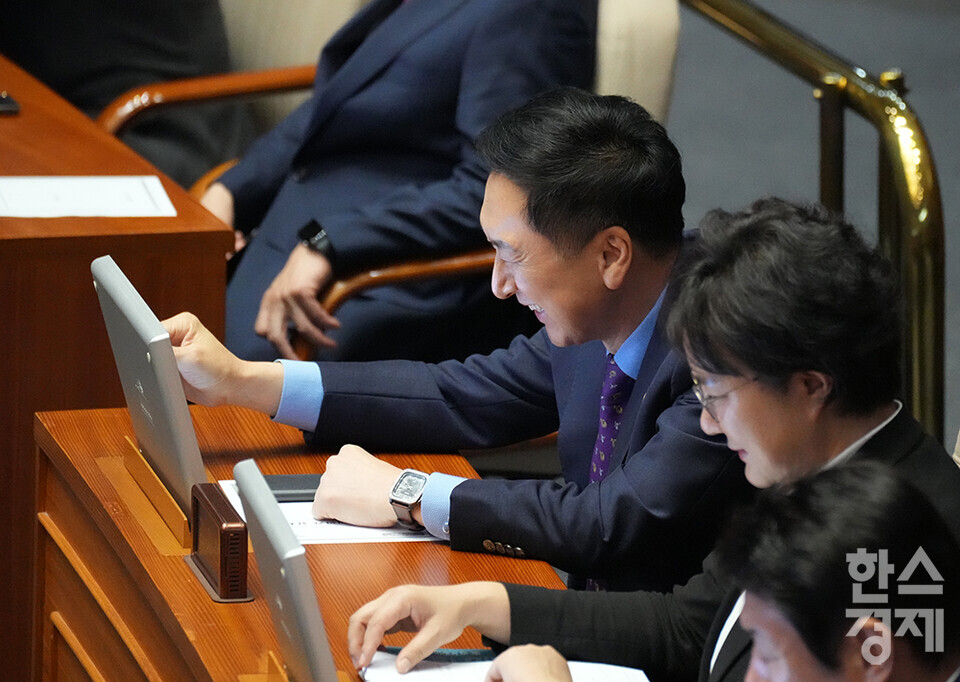 1일 오후 서울 여의도 국회 본청 본회의장에서 열린 410회 정기국회 개회식서 김기현 국민의힘 대표가 환하게 웃고 있다. /최대성 기자 dpdaesung@sporbiz.co.kr 2023.09.01.
