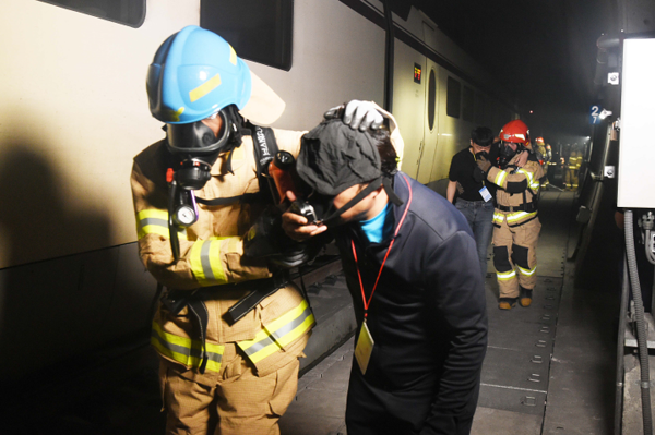 에스알 'READY Korea' 고속철도 터널사고 훈련 사진 / 에스알 제공