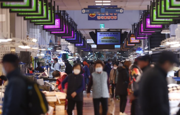 대한상공회의소는 11일 ‘다함께 행복한 추석 보내기’ 캠페인을 시작한다고 밝혔다. / 연합뉴스