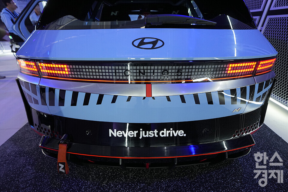 14일 오전 서울 마포구 레이어11스튜디오에서 현대자동차 '아이오닉 5 N' 테크 데이가 열리고 있다.  사진은 아이오닉 5 N 드리프트.  /최대성 기자 dpdaesung@sporbiz.co.kr 2023.09.14.